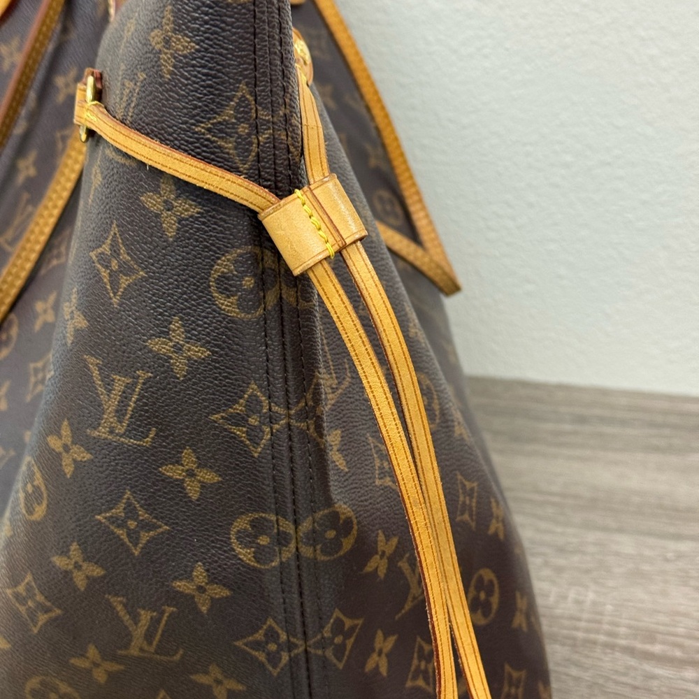 Louis Vuitton Classic Neverfull GM Brown Monogram Tote with Purse Organizer - Picture 9 of 13